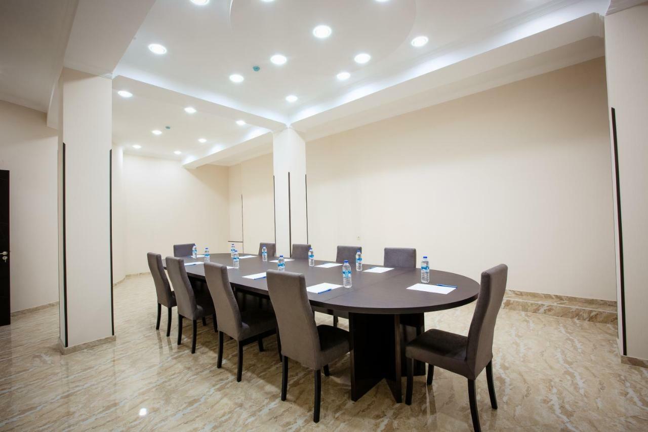 Hotel Comfort Тбилиси Экстерьер фото